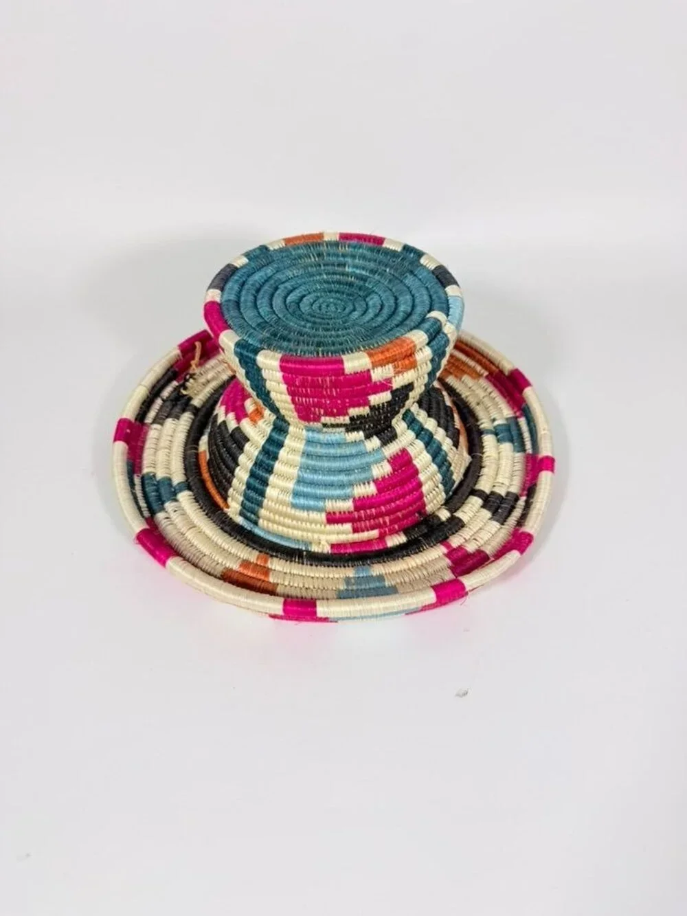 Plate Stand Riser Hand Woven Coil Basket Style Kitchen Home Decor Serving Ware C